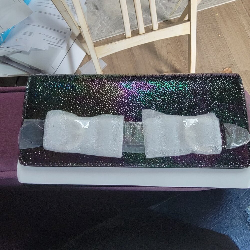 belmont wallet on a chain petrol